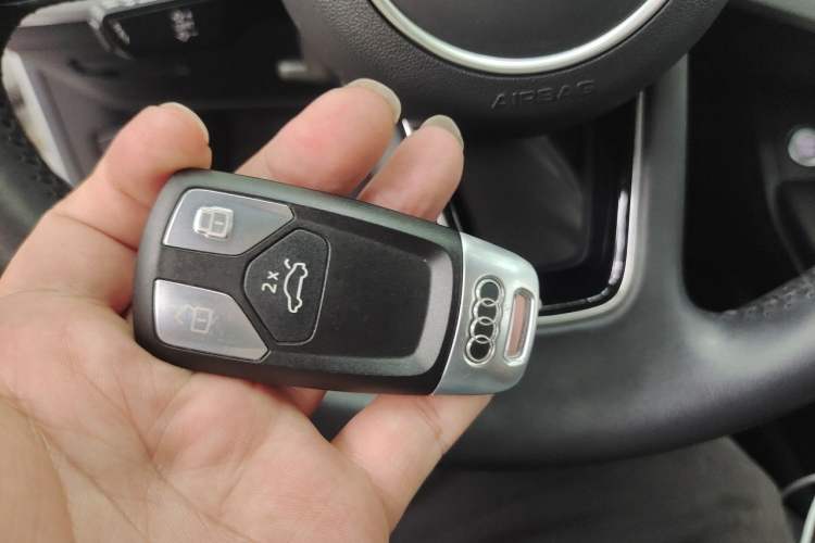Used Audi A5 2019 Sportback 40 TFSI Fashion Model Vehicle Key