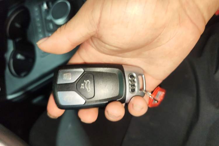Used Audi A5 2019 Sportback 40 TFSI Fashion Model Vehicle Key