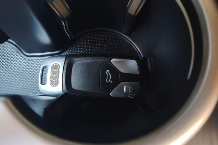 Used Audi A5 2019 Sportback 40 TFSI Fashion Model Vehicle Key