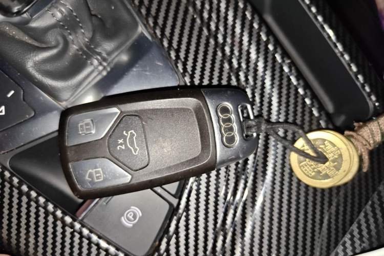 Used Audi A5 2019 Sportback 40 TFSI Fashion Model Vehicle Key