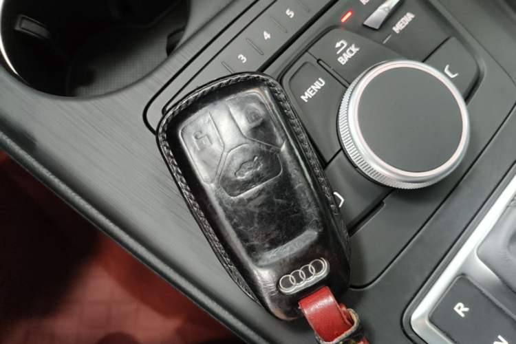 Used Audi A5 2019 Sportback 40 TFSI Fashion Model Vehicle Key