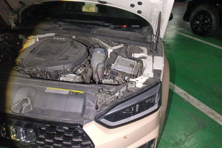 Used Audi A5 2019 Sportback 40 TFSI Fashion Model Engine Bay Left
