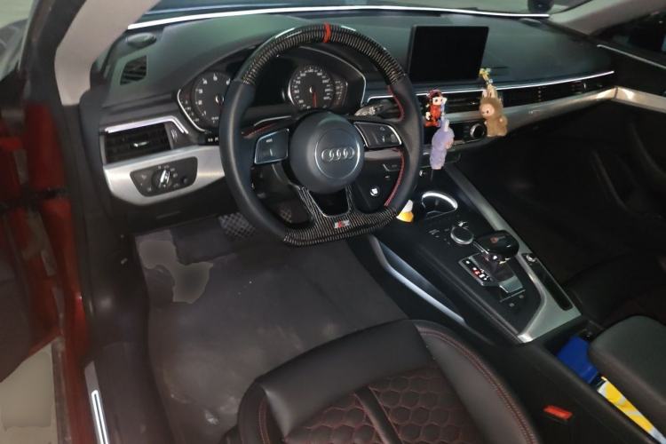 Used Audi A5 2020 Coupe 40 TFSI Fashion Edition China VI Emission Standard Center Console