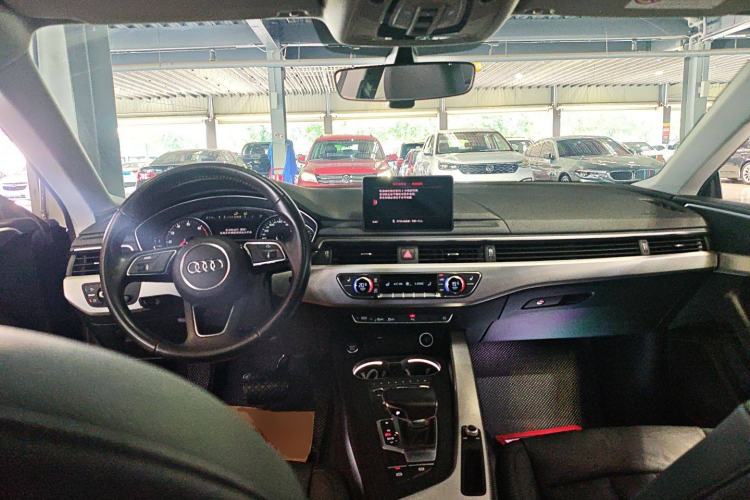 Used Audi A5 2020 Coupe 40 TFSI Fashion Edition China VI Emission Standard Center Console