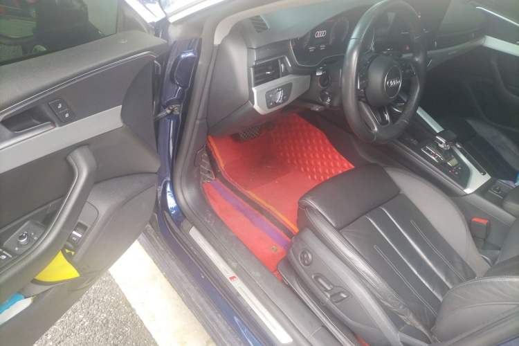 Used Audi A5 2020 Coupe 40 TFSI Fashion Edition China VI Emission Standard Driver Seat