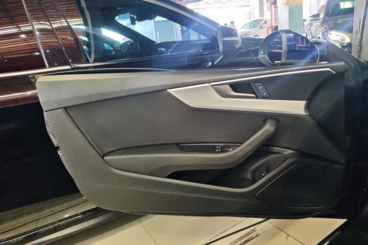 Used Audi A5 2020 Coupe 40 TFSI Fashion Edition China VI Emission Standard Left Front Door Interior