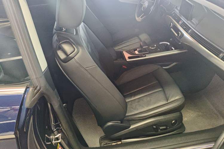 Used Audi A5 2020 Coupe 40 TFSI Fashion Edition China VI Emission Standard Right Front Seat