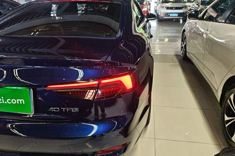 Used Audi A5 2020 Coupe 40 TFSI Fashion Edition China VI Emission Standard Right Rear Taillight