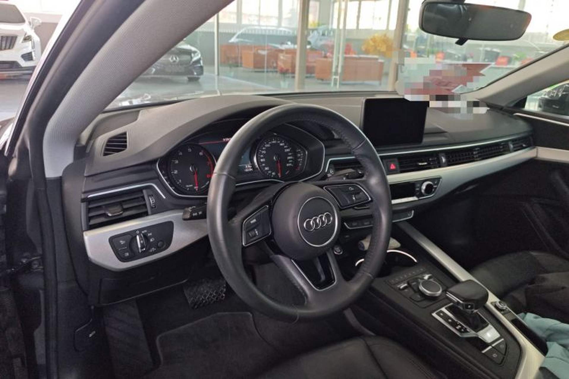 Used Audi A5 2020 Coupe 40 TFSI Fashion Edition China VI Emission Standard Center Console