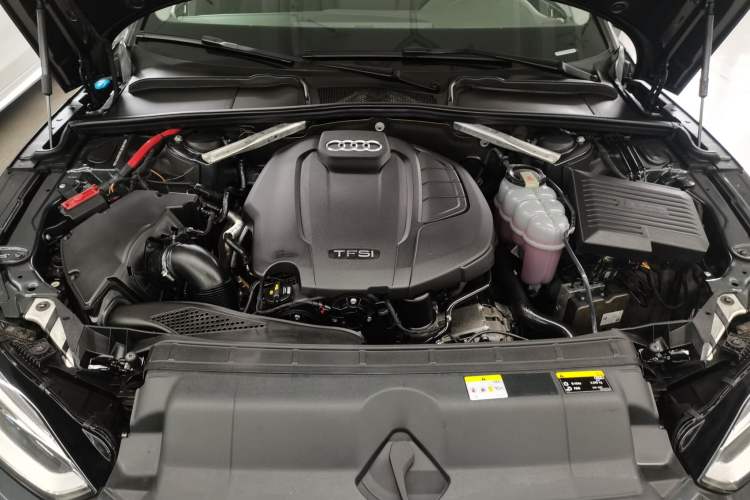 Used Audi A5 2020 Coupe 40 TFSI Fashion Edition China VI Emission Standard Engine Bay