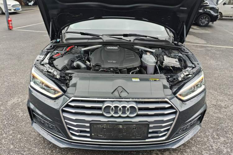Used Audi A5 2020 Coupe 40 TFSI Fashion Edition China VI Emission Standard Engine Bay