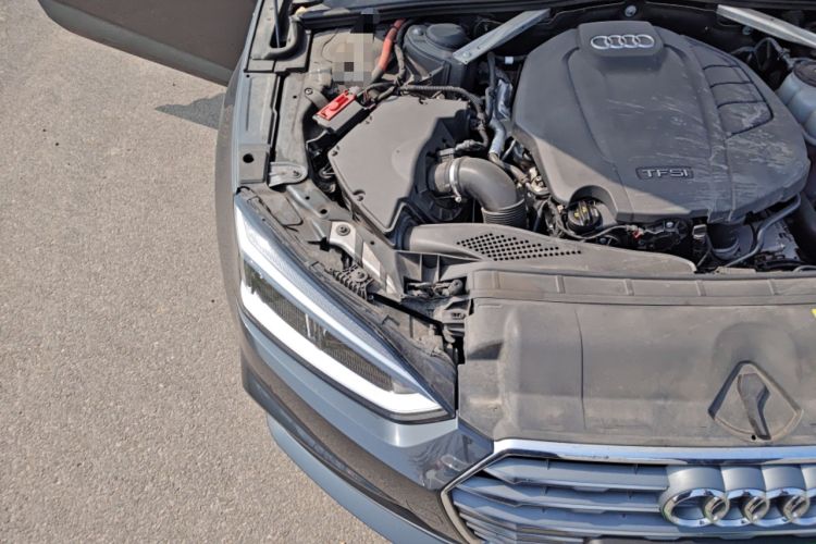 Used Audi A5 2020 Coupe 40 TFSI Fashion Edition China VI Emission Standard Engine Bay Right