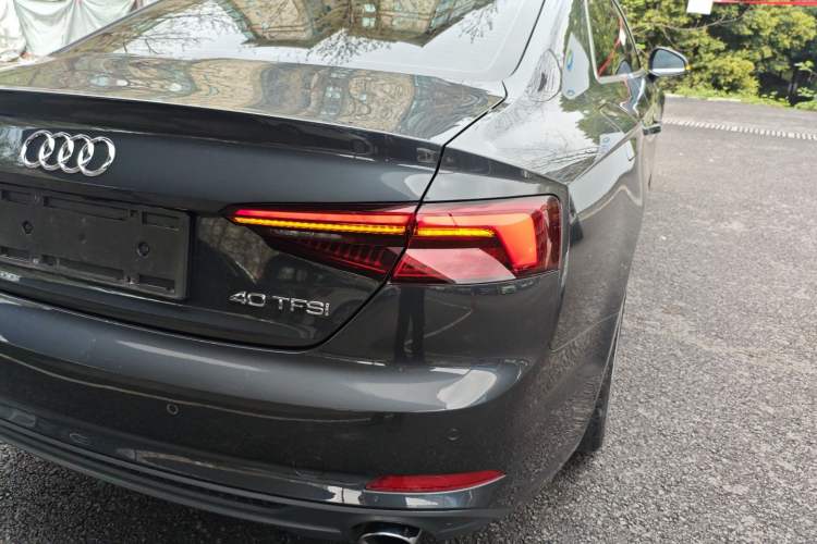 Used Audi A5 2020 Coupe 40 TFSI Fashion Edition China VI Emission Standard Exterior 3