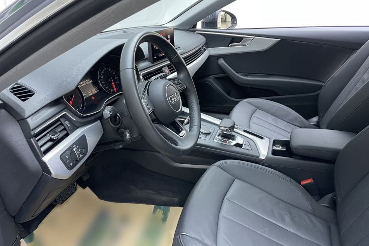 Used Audi A5 2020 Coupe 40 TFSI Fashion Edition China VI Emission Standard Interior 3