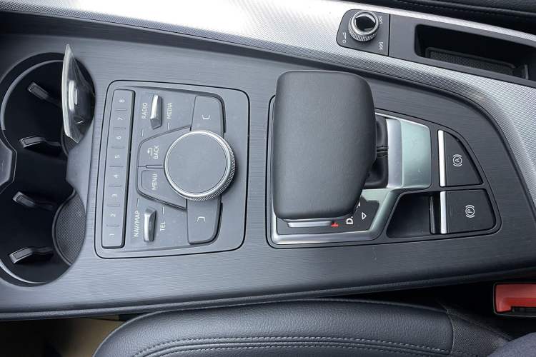 Used Audi A5 2020 Coupe 40 TFSI Fashion Edition China VI Emission Standard Interior 6