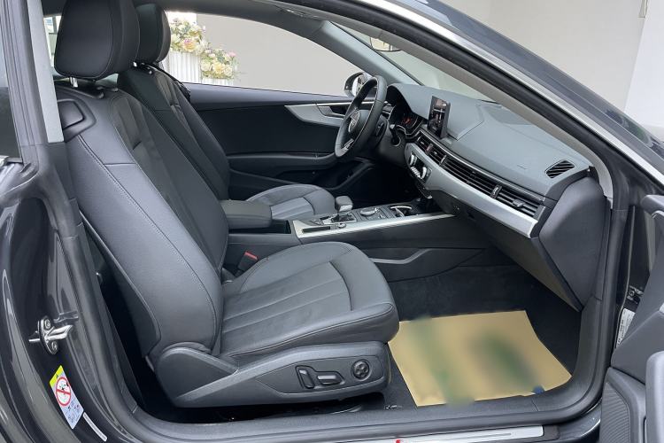 Used Audi A5 2020 Coupe 40 TFSI Fashion Edition China VI Emission Standard Interior 9