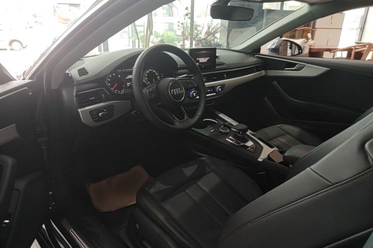 Used Audi A5 2020 Coupe 40 TFSI Fashion Edition China VI Emission Standard Left Front Seat