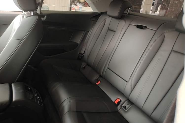 Used Audi A5 2020 Coupe 40 TFSI Fashion Edition China VI Emission Standard Left Rear Seat