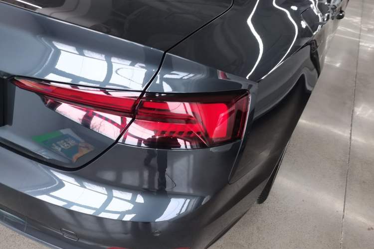 Used Audi A5 2020 Coupe 40 TFSI Fashion Edition China VI Emission Standard Right Rear Taillight