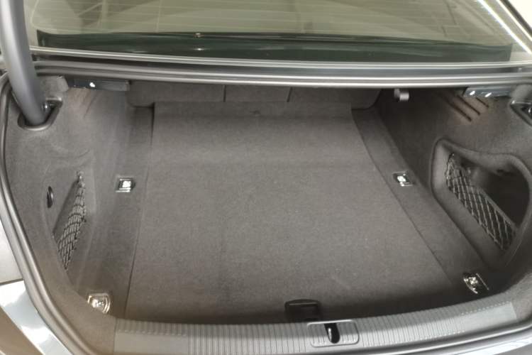 Used Audi A5 2020 Coupe 40 TFSI Fashion Edition China VI Emission Standard Trunk