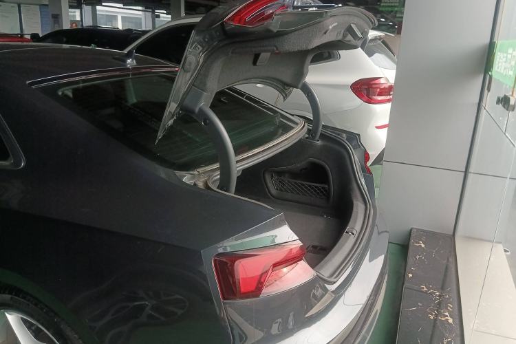 Used Audi A5 2020 Coupe 40 TFSI Fashion Edition China VI Emission Standard Trunk