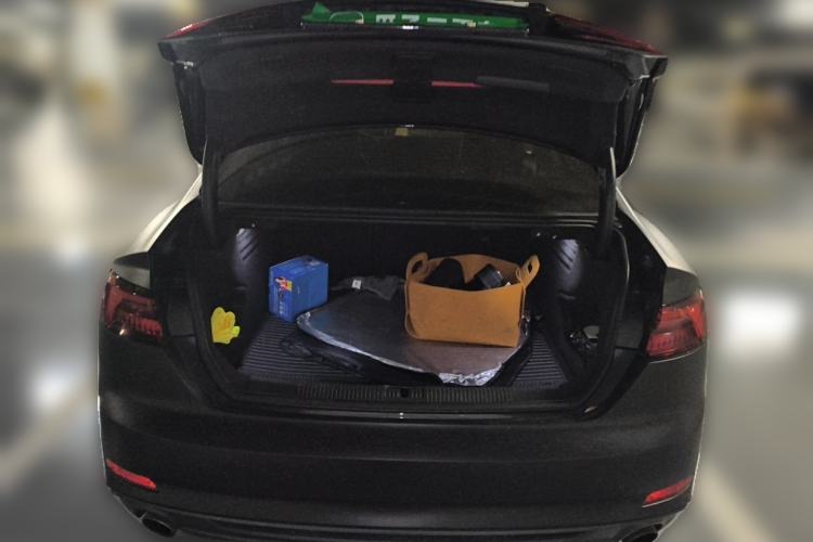 Used Audi A5 2020 Coupe 40 TFSI Fashion Edition China VI Emission Standard Trunk