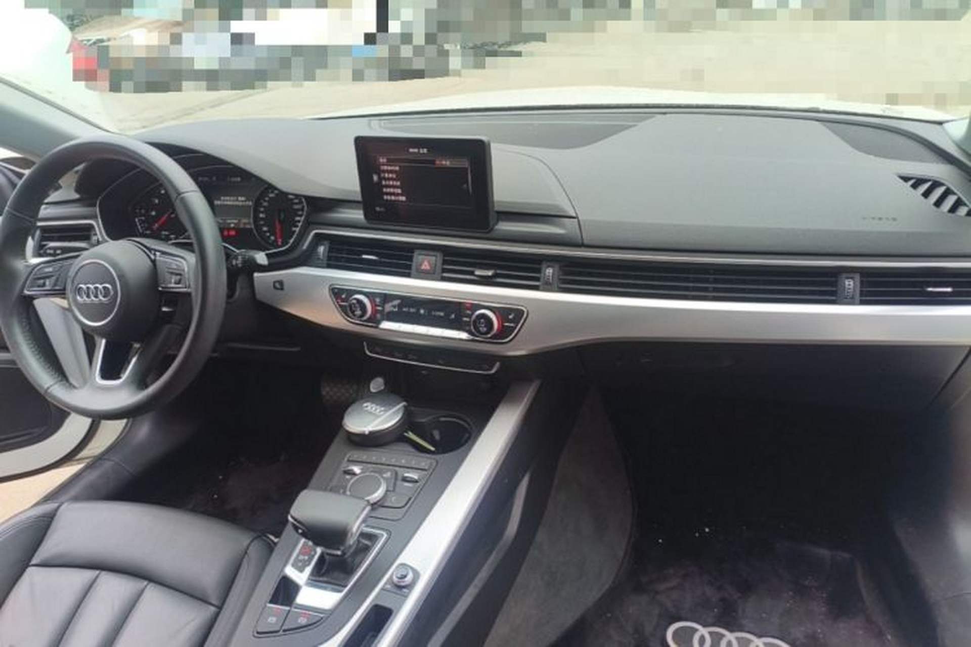 Used Audi A5 2020 Coupe 40 TFSI Fashion Edition China VI Emission Standard Center Console