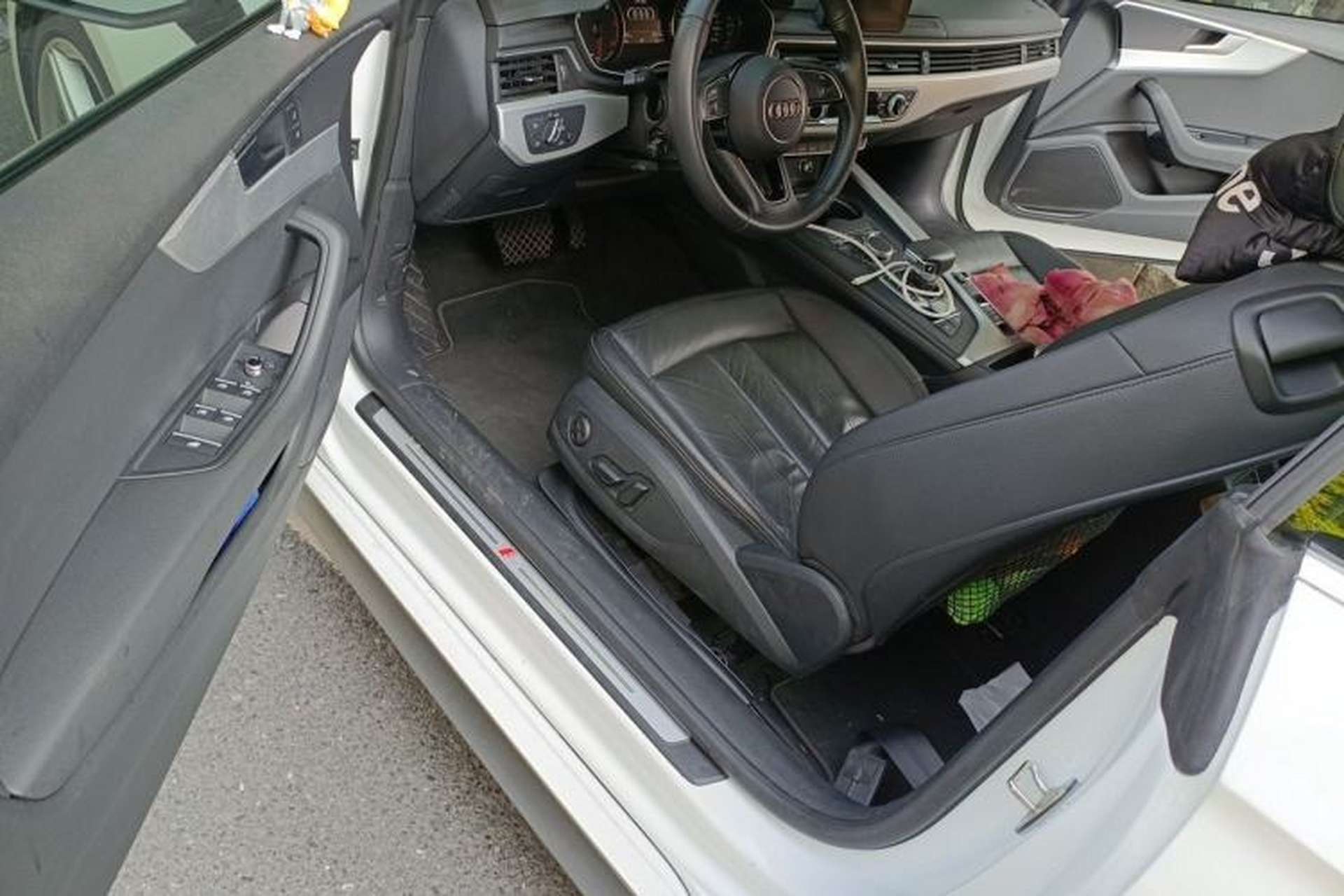 Used Audi A5 2020 Cabriolet 40 TFSI Fashion Edition China VI Emission Standard Driver Seat