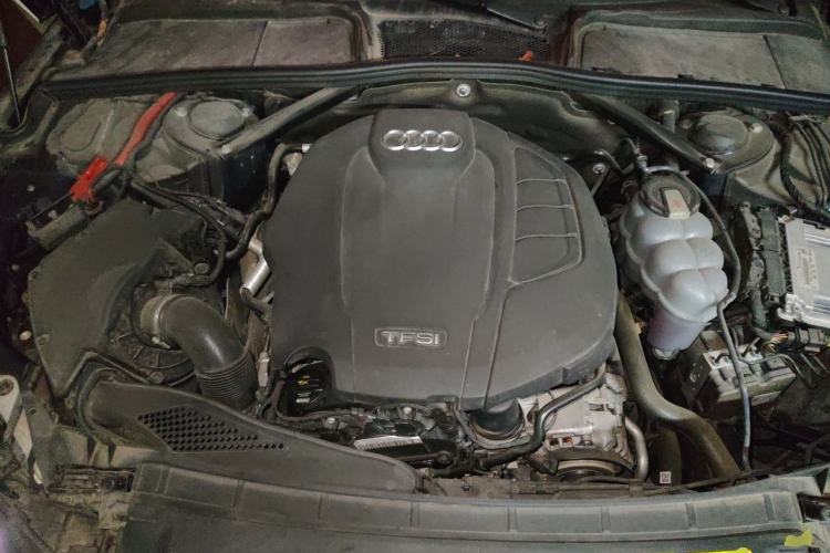 Used Audi A5 2020 Cabriolet 40 TFSI Fashion Edition China VI Emission Standard Engine Bay