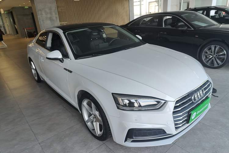 Used Audi A5 2020 Coupe 40 TFSI Fashion Edition China VI Emission Standard Front Right 45 Deg