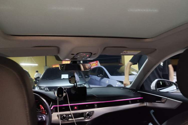 Used Audi A5 2020 Coupe 40 TFSI Fashion Edition China VI Emission Standard Headliner