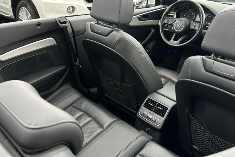 Used Audi A5 2020 Cabriolet 40 TFSI Fashion Edition China VI Emission Standard Interior 9