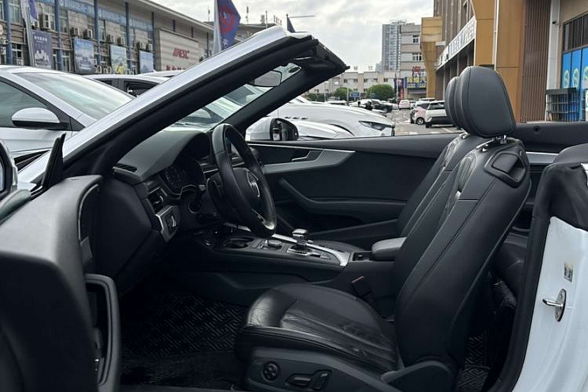 Used Audi A5 2020 Cabriolet 40 TFSI Fashion Edition China VI Emission Standard Left Front Seat