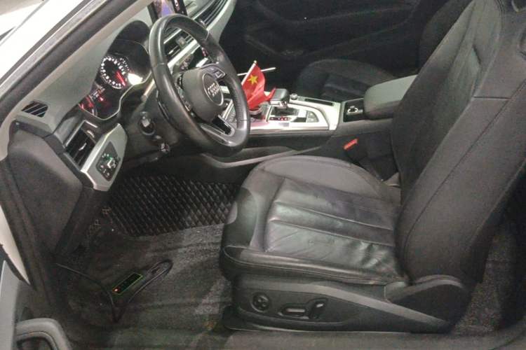 Used Audi A5 2020 Coupe 40 TFSI Fashion Edition China VI Emission Standard Left Front Seat