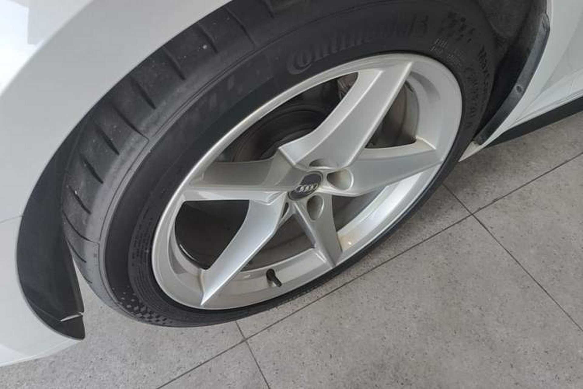 Used Audi A5 2020 Coupe 40 TFSI Fashion Edition China VI Emission Standard Left Front Wheel Hub