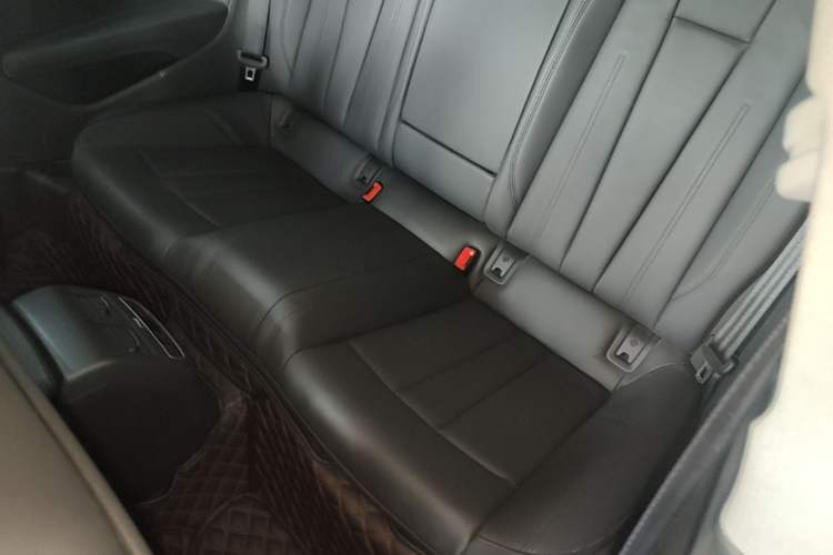 Used Audi A5 2020 Coupe 40 TFSI Fashion Edition China VI Emission Standard Left Rear Seat