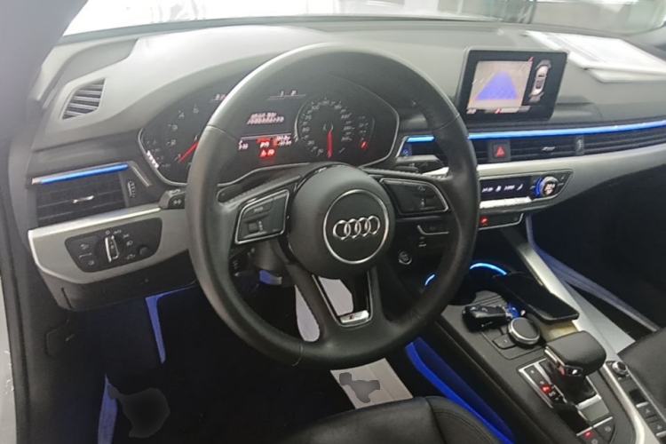 Used Audi A5 2020 Cabriolet 40 TFSI Fashion Edition China VI Emission Standard Steering Wheel