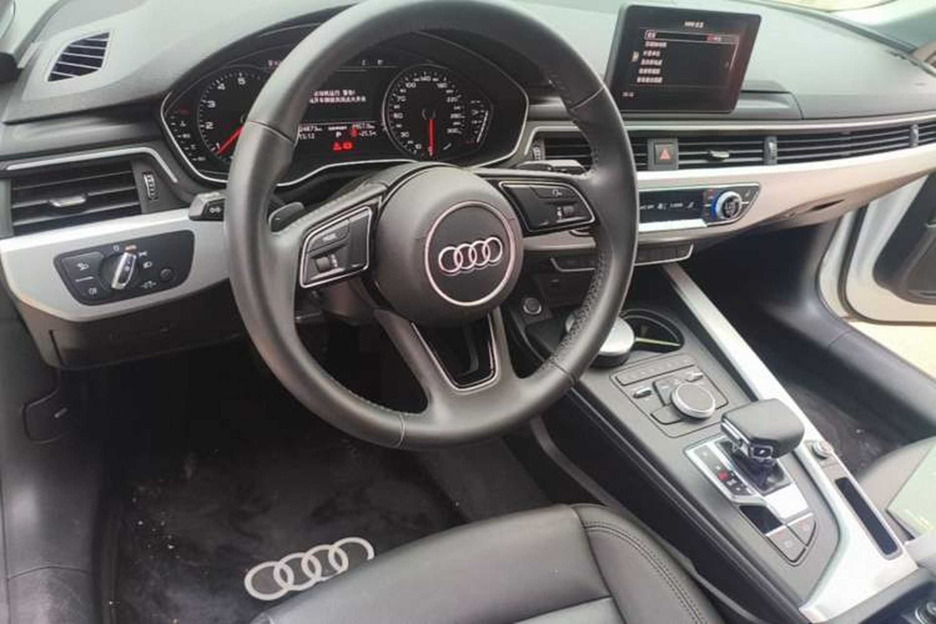 Used Audi A5 2020 Coupe 40 TFSI Fashion Edition China VI Emission Standard Steering Wheel