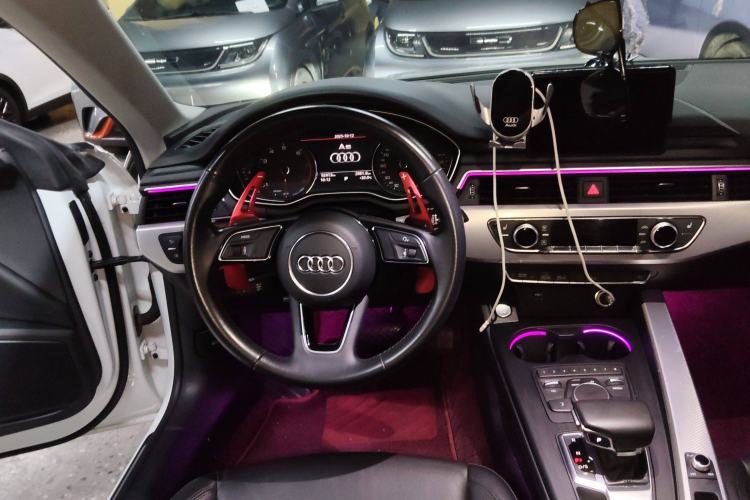 Used Audi A5 2020 Coupe 40 TFSI Fashion Edition China VI Emission Standard Steering Wheel