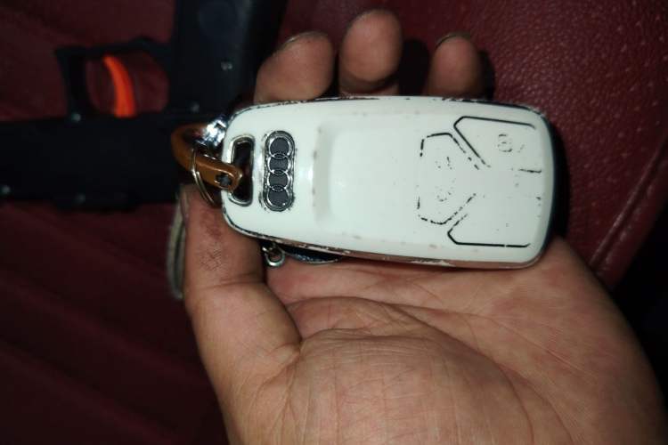 Used Audi A5 2020 Cabriolet 40 TFSI Fashion Edition China VI Emission Standard Vehicle Key