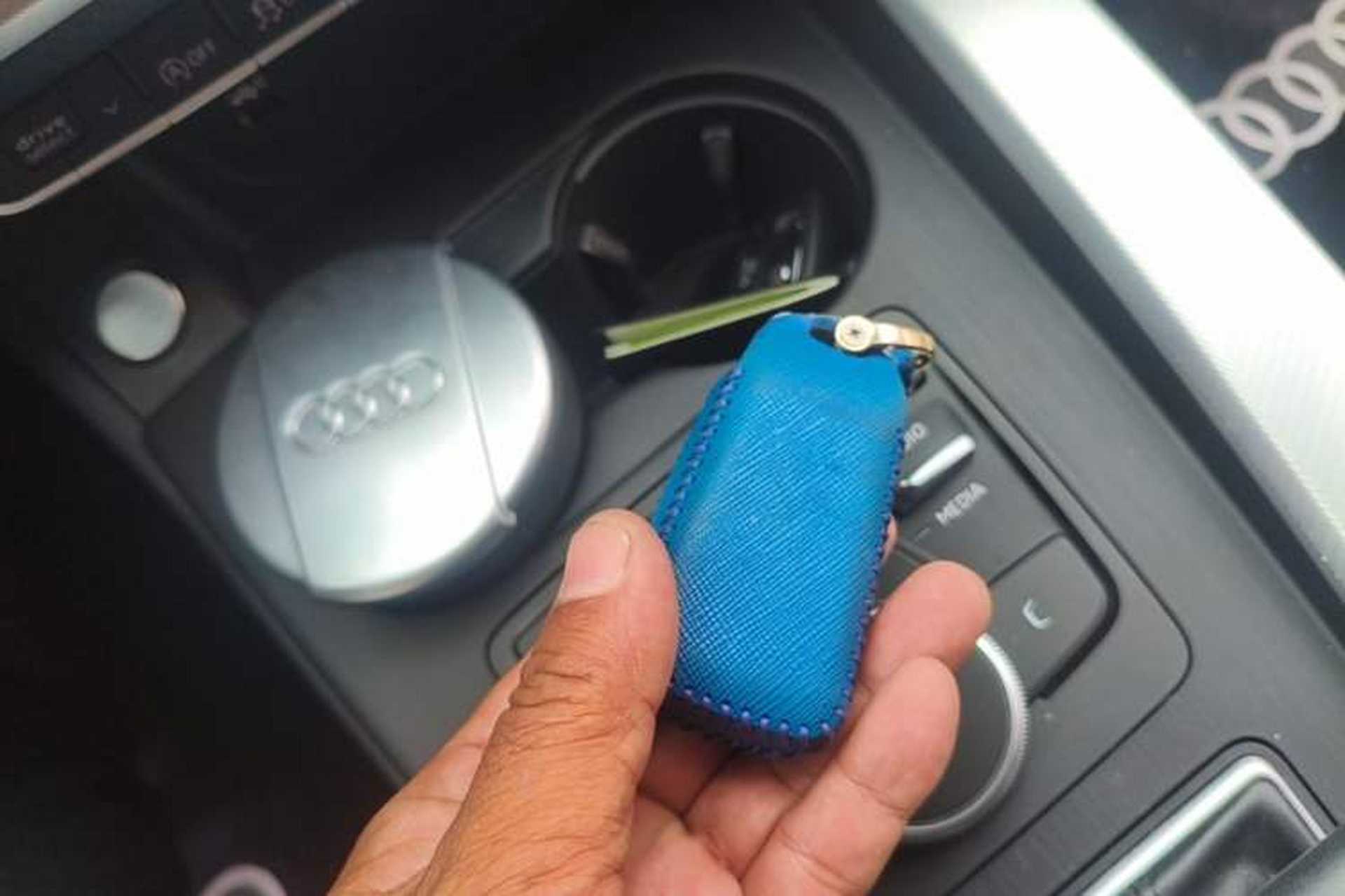 Used Audi A5 2020 Coupe 40 TFSI Fashion Edition China VI Emission Standard Vehicle Key