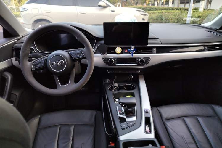Used Audi A5 2021 Sportback 40 TFSI Stylish and Elegant Model Center Console