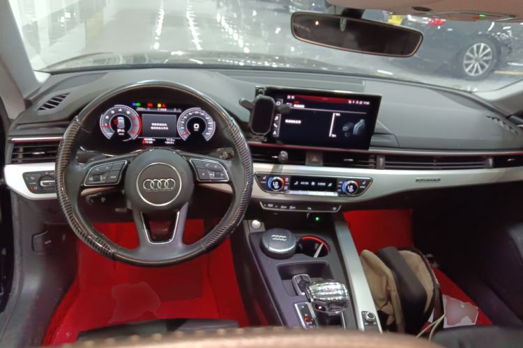 Used Audi A5 2021 Sportback 40 TFSI quattro Luxury Dynamic Model Center Console