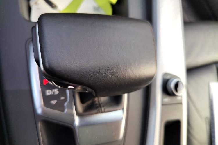 Used Audi A5 2021 Sportback 40 TFSI Stylish and Elegant Model Gear Lever