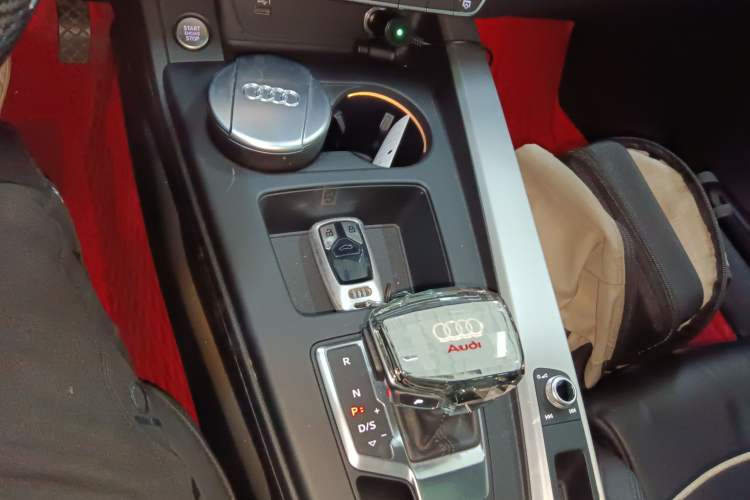 Used Audi A5 2021 Sportback 40 TFSI quattro Luxury Dynamic Model Gear Lever