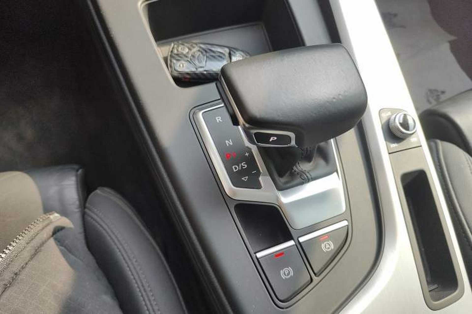 Used Audi A5 2021 Sportback 45 TFSI quattro Prestige Dynamic Edition Gear Lever