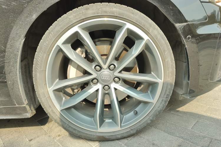 Used Audi A5 2021 Sportback 45 TFSI quattro Prestige Dynamic Edition Right Front Wheel Hub