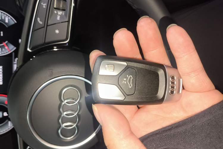 Used Audi A5 2021 Coupe 40 TFSI Fashionable and Dynamic Model Vehicle Key