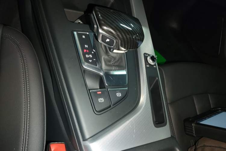Used Audi A5 2021 Coupe 40 TFSI Fashionable and Dynamic Model Gear Lever