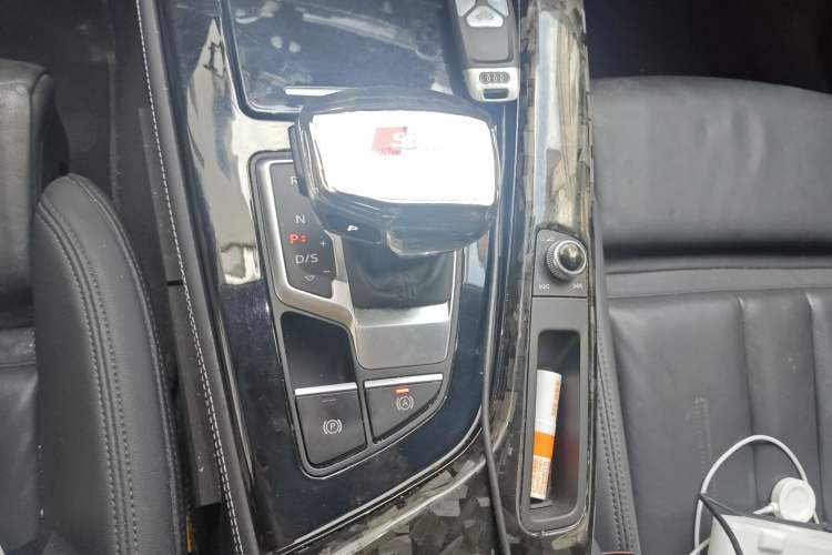 Used Audi A5 2021 Sportback 45 TFSI quattro Prestige Dynamic Edition Gear Lever